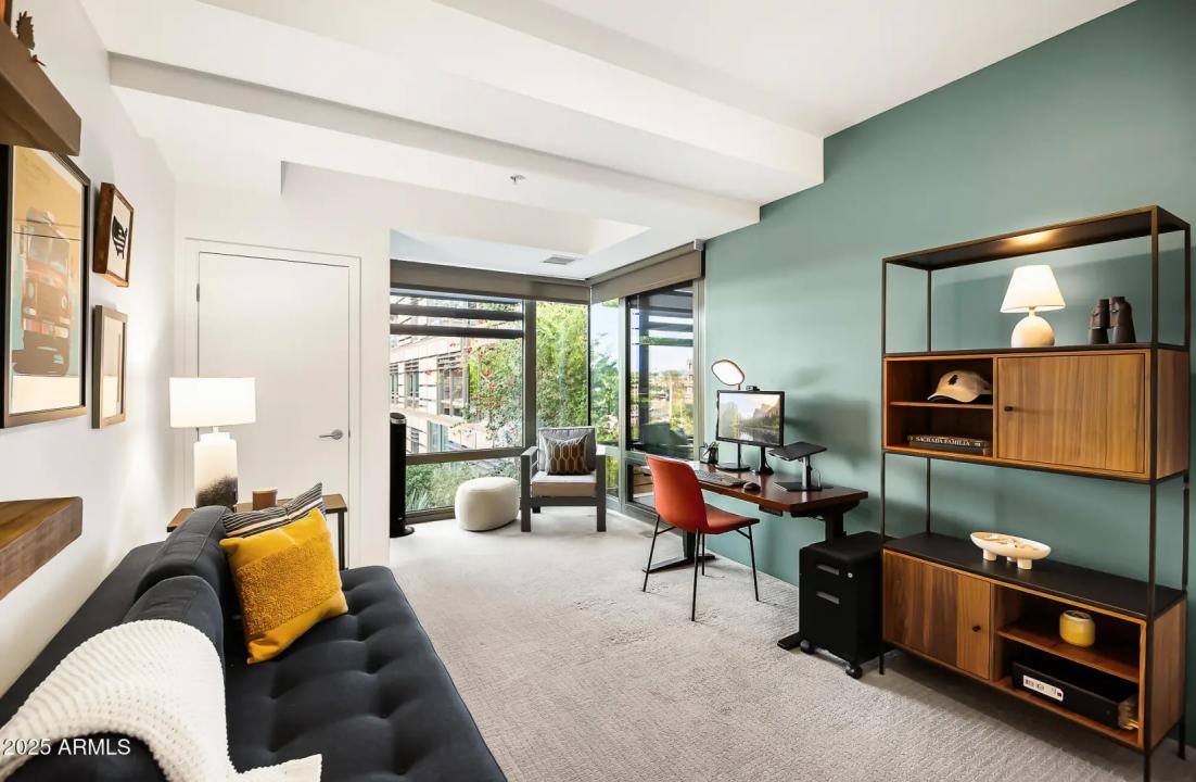 Real Estate Picture 12