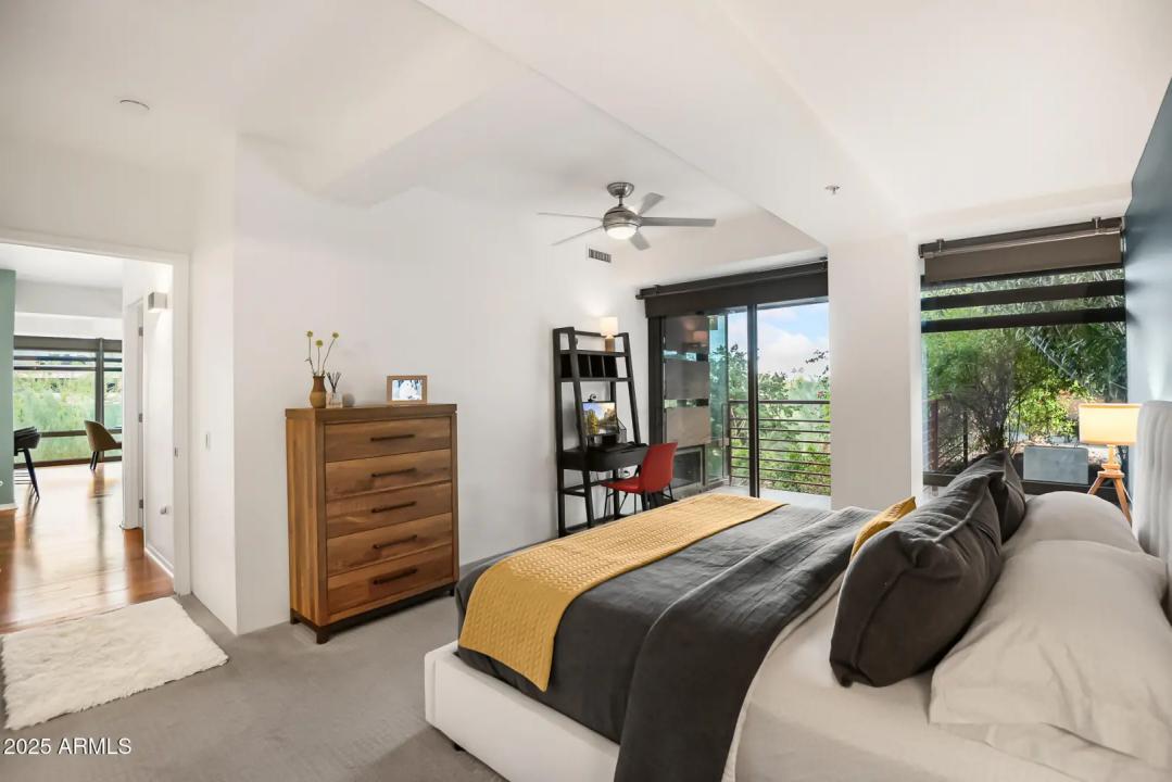 Real Estate Picture 17