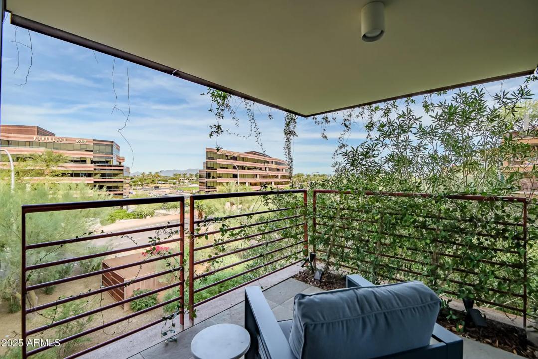 Real Estate Picture 24