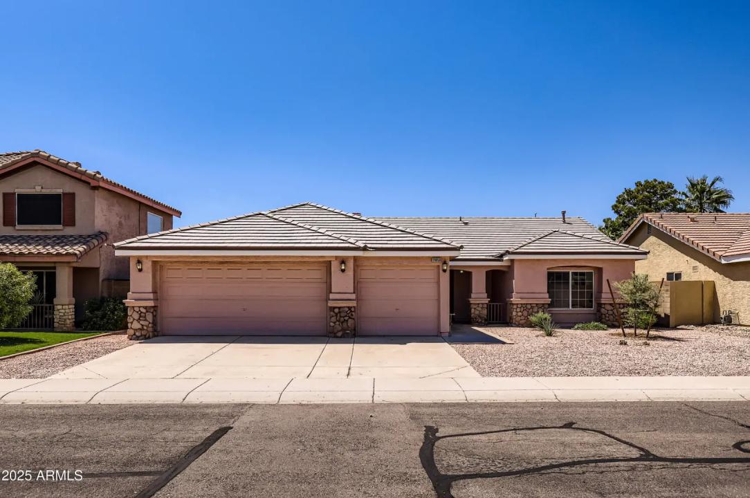 Real Estate Picture 3