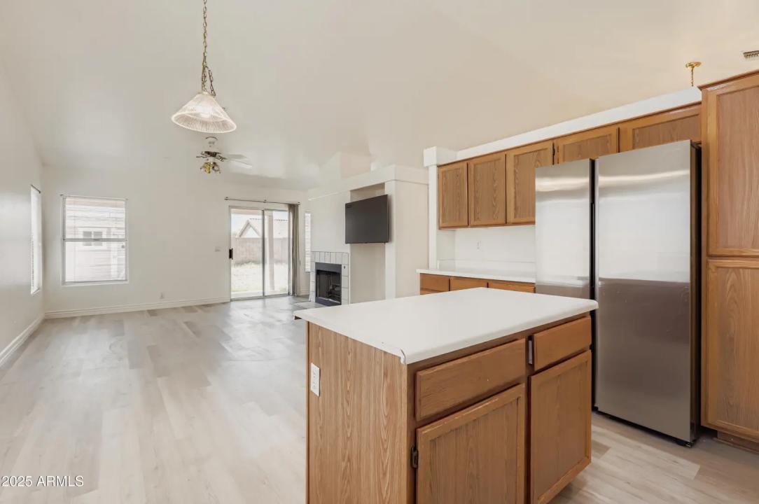 Real Estate Picture 9