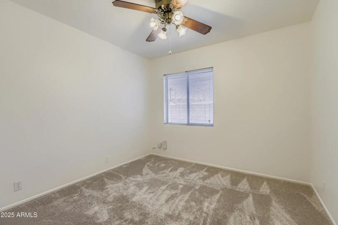 Real Estate Picture 18