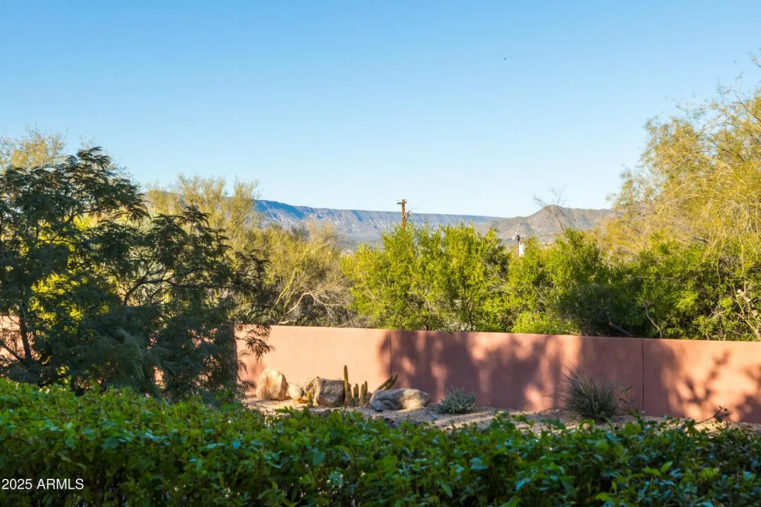 Real Estate Picture 28