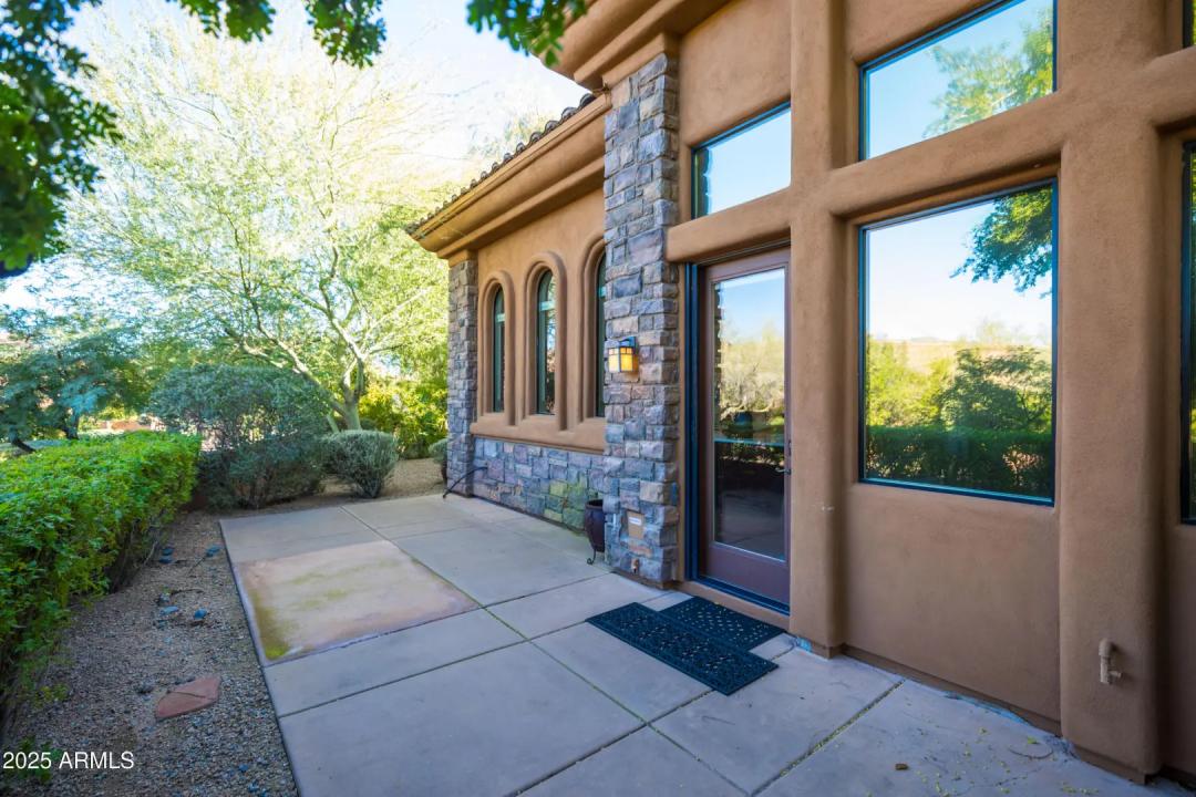 Real Estate Picture 25