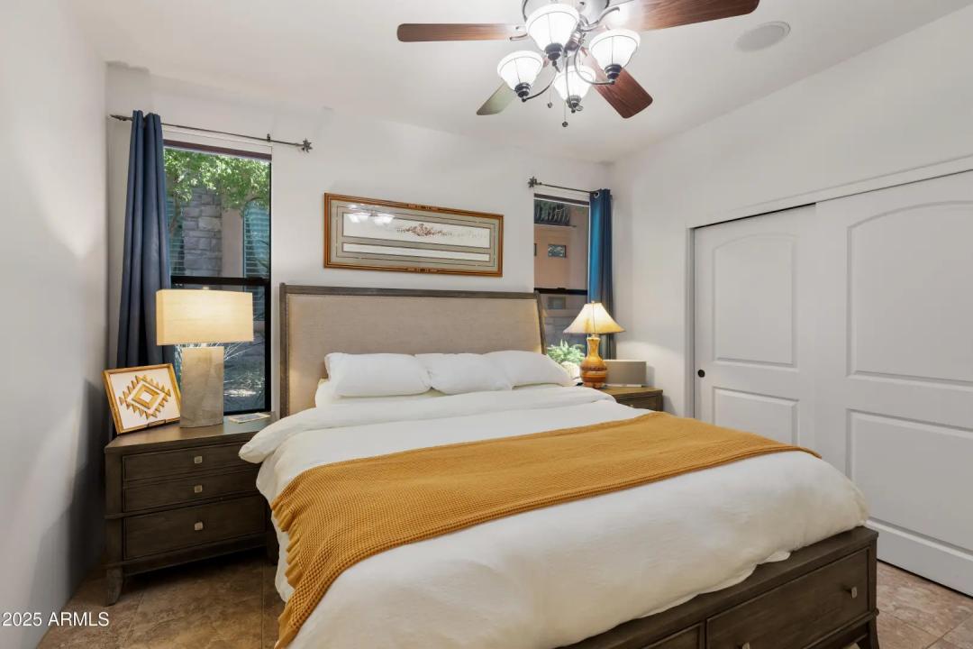 Real Estate Picture 14