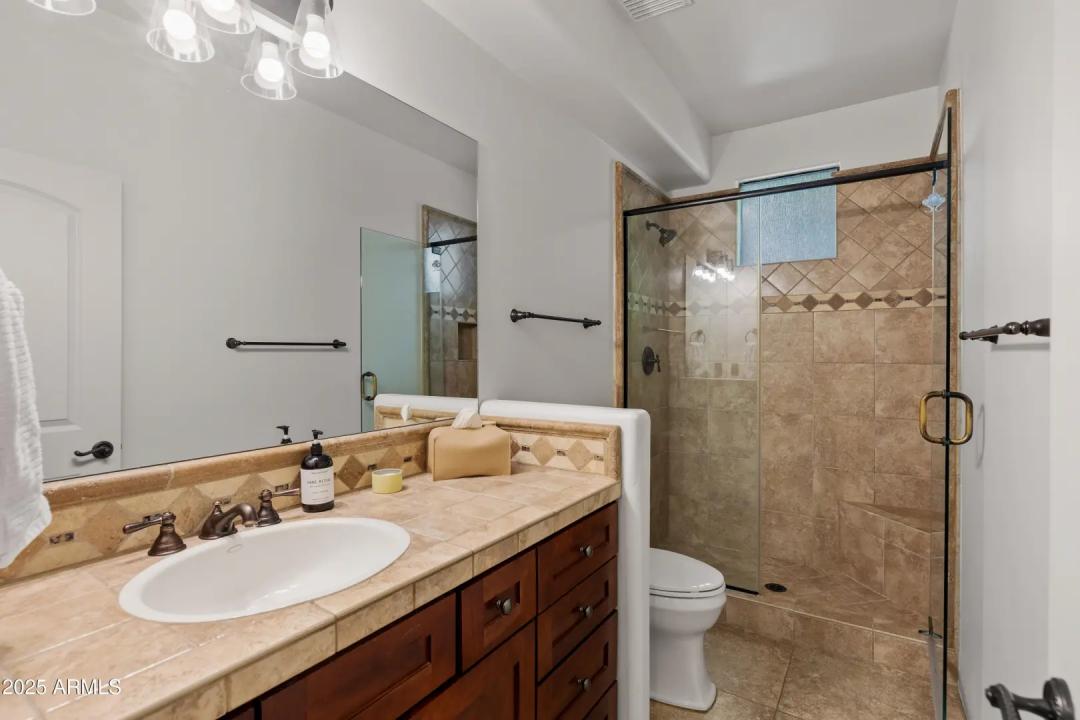 Real Estate Picture 15