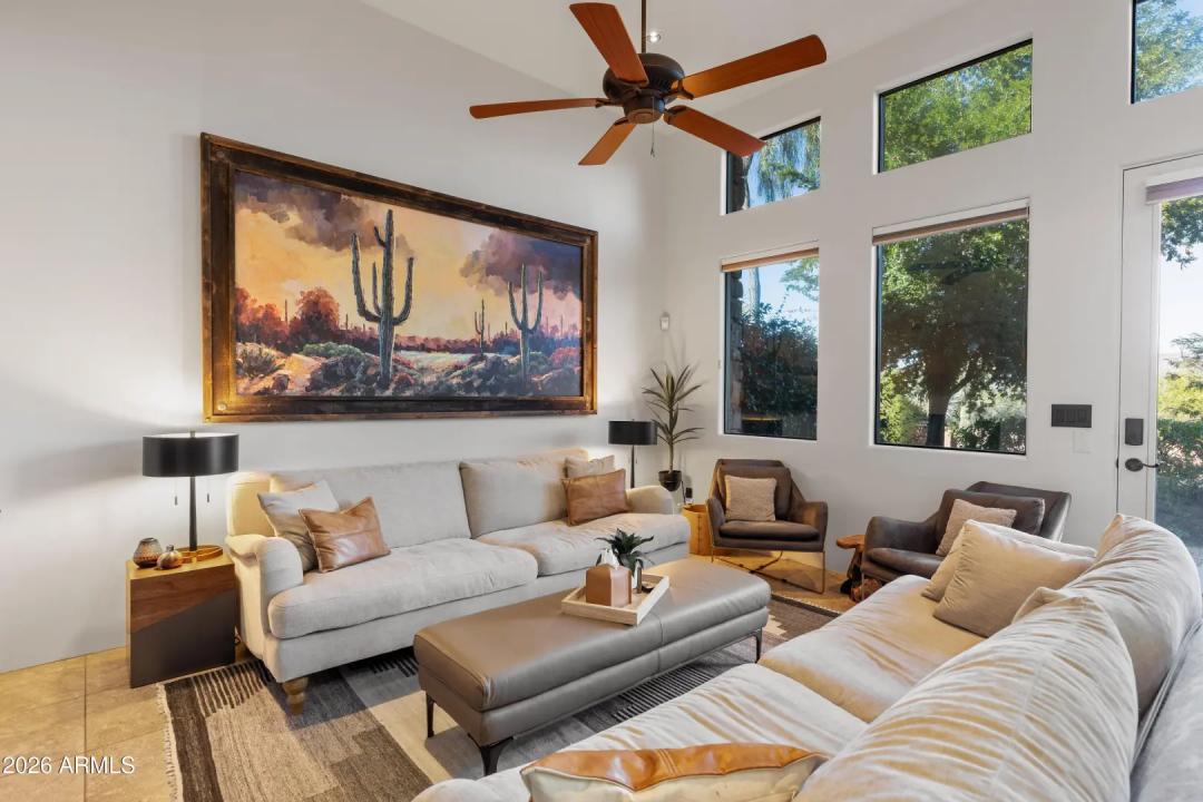 Real Estate Picture 7