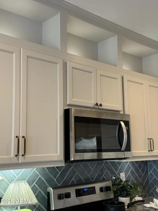 Real Estate Picture 23