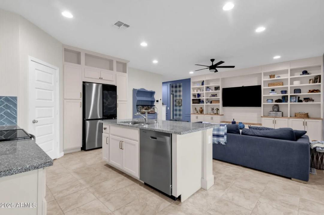 Real Estate Picture 20