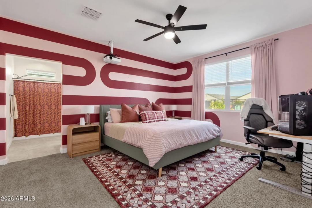 Real Estate Picture 25