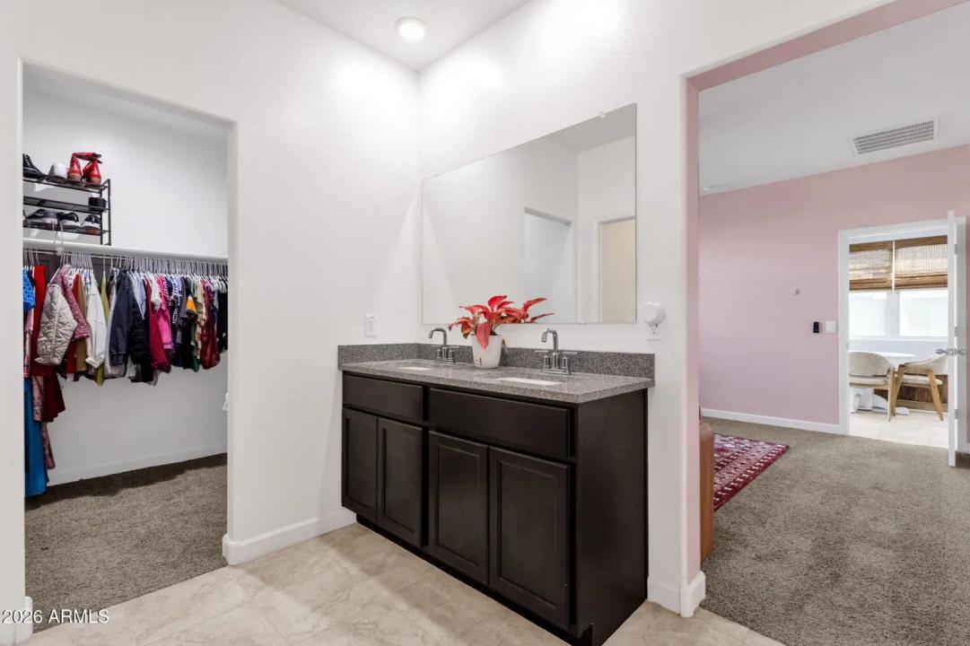 Real Estate Picture 26