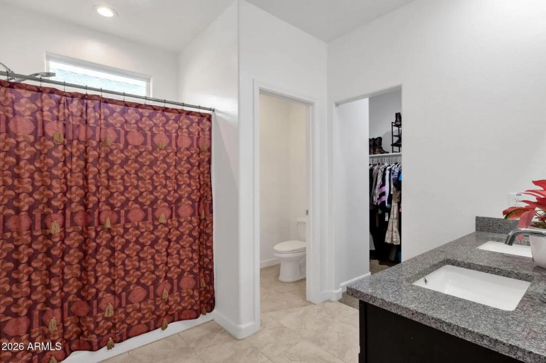 Real Estate Picture 27