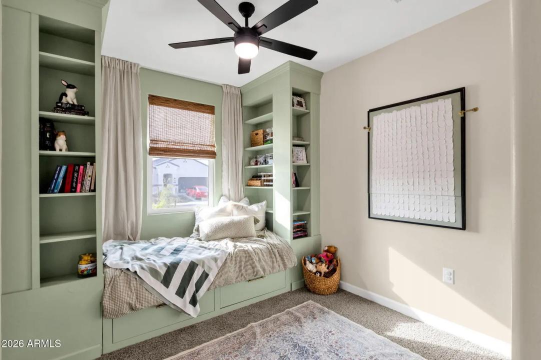 Real Estate Picture 30