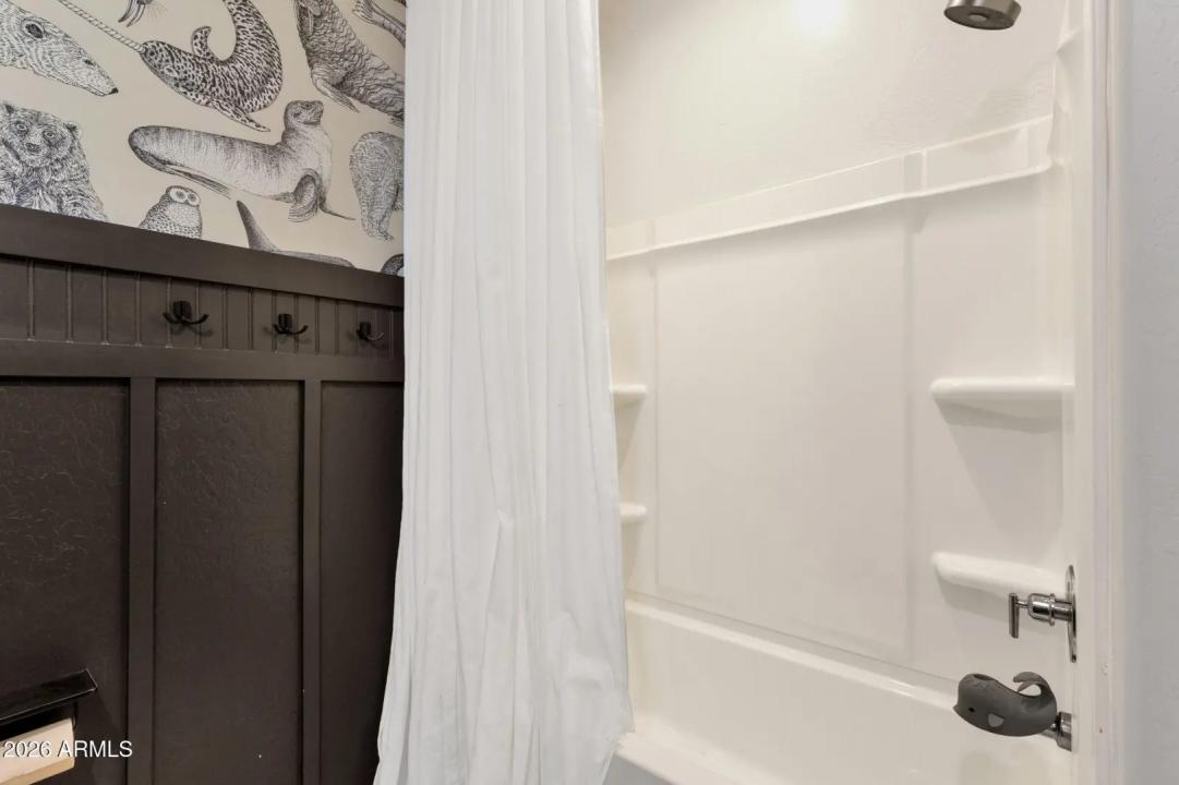 Real Estate Picture 33