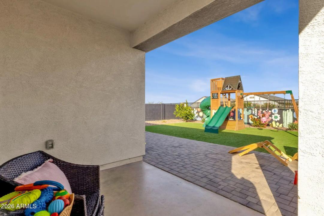 Real Estate Picture 37