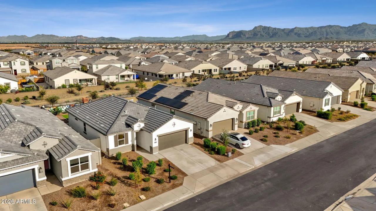 Real Estate Picture 6