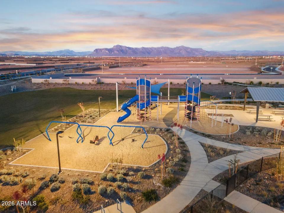 Real Estate Picture 48