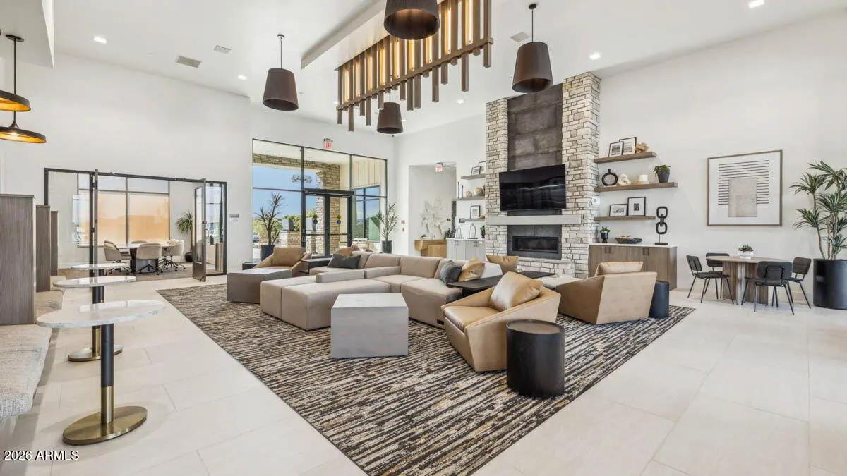 Real Estate Picture 50