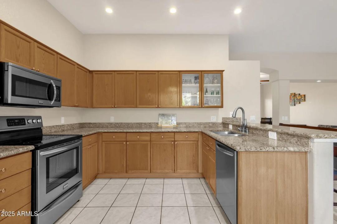 Real Estate Picture 7