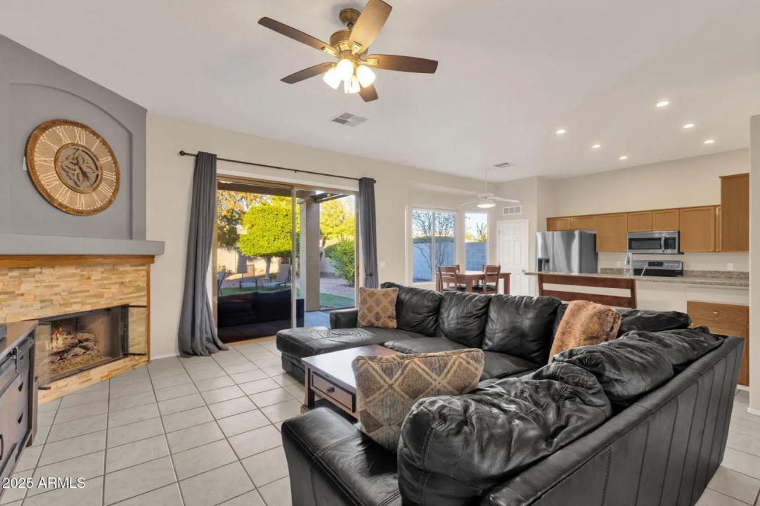 Real Estate Picture 15