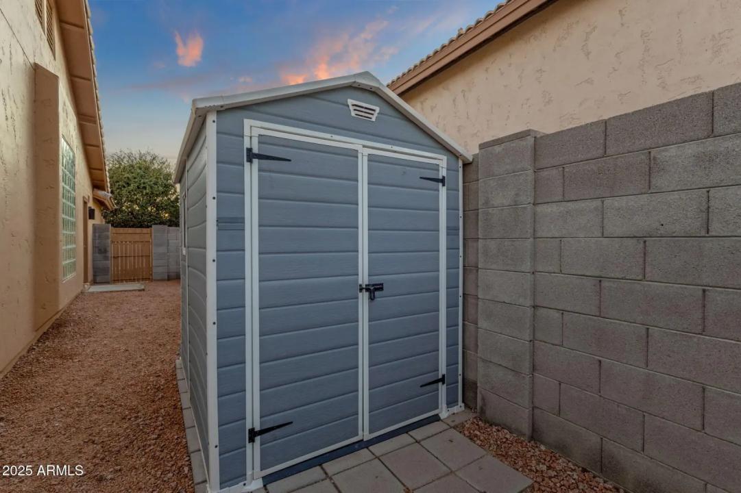 Real Estate Picture 35