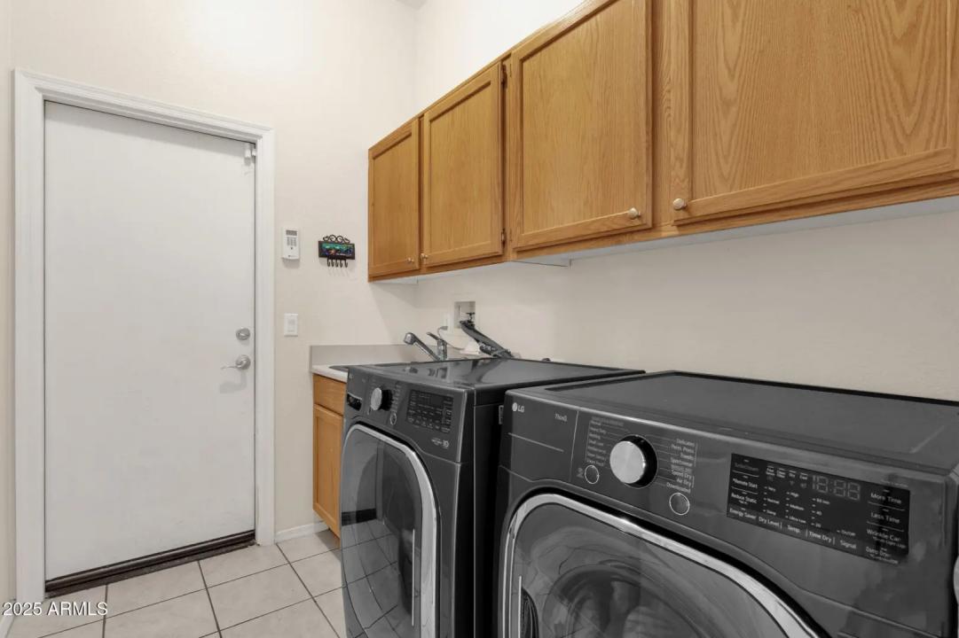 Real Estate Picture 27