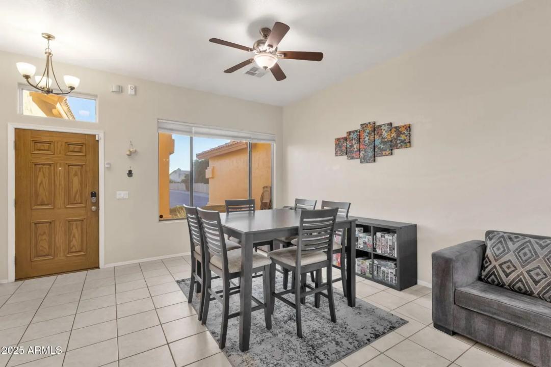 Real Estate Picture 4