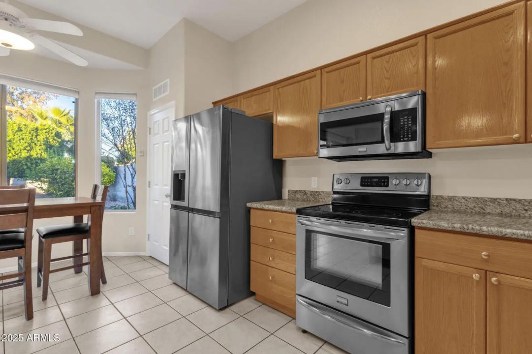 Real Estate Picture 10