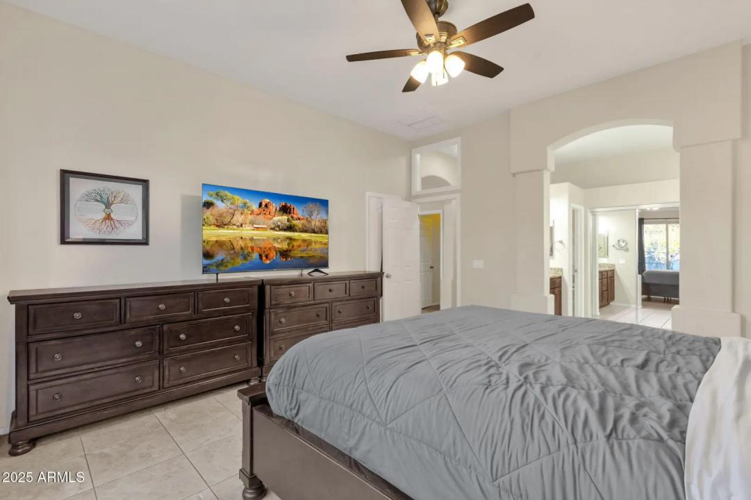 Real Estate Picture 18