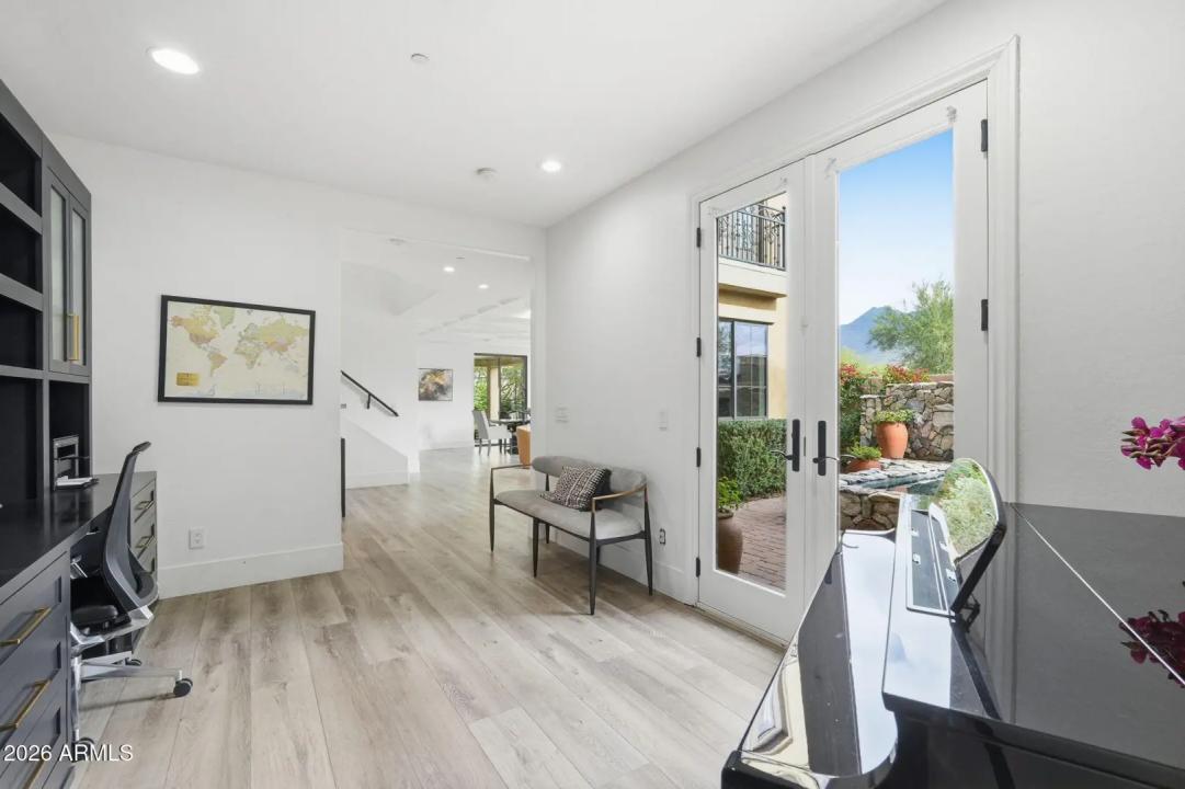 Real Estate Picture 17