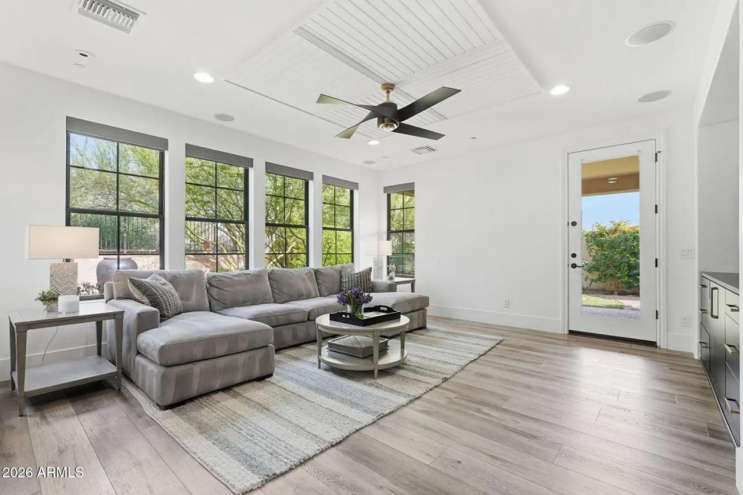 Real Estate Picture 19