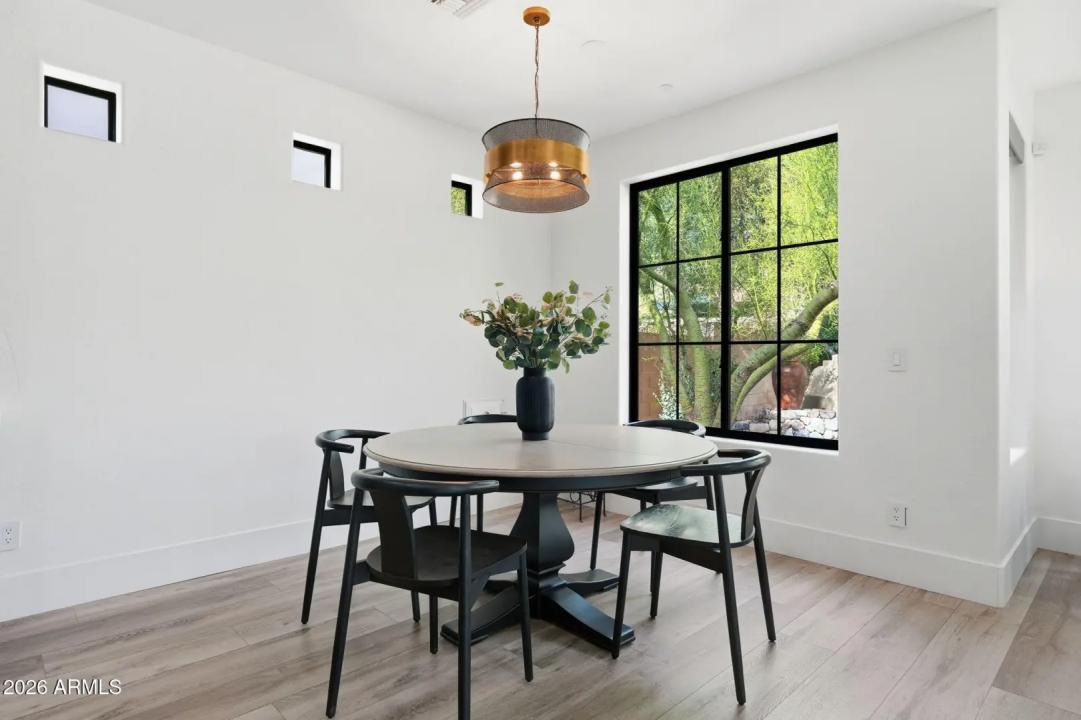 Real Estate Picture 15