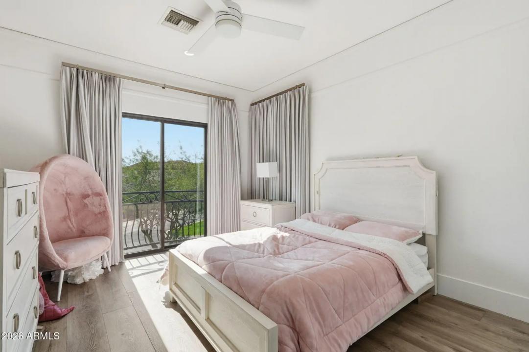 Real Estate Picture 33