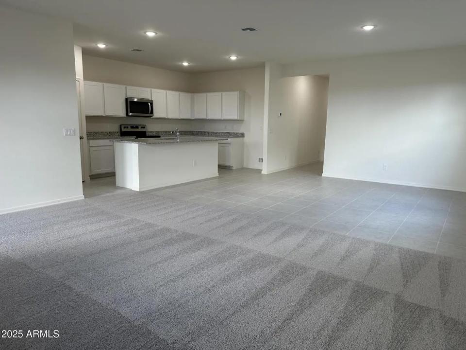 Real Estate Picture 5