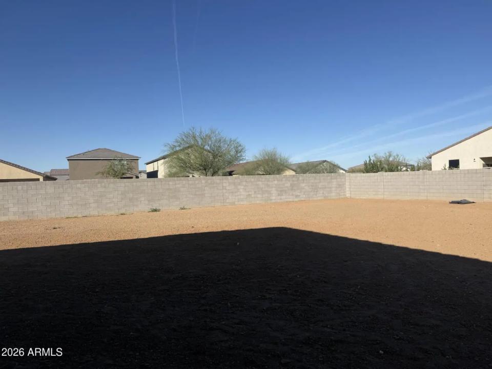 Real Estate Picture 3