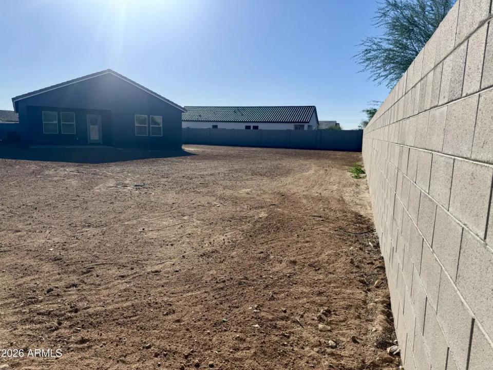 Real Estate Picture 6