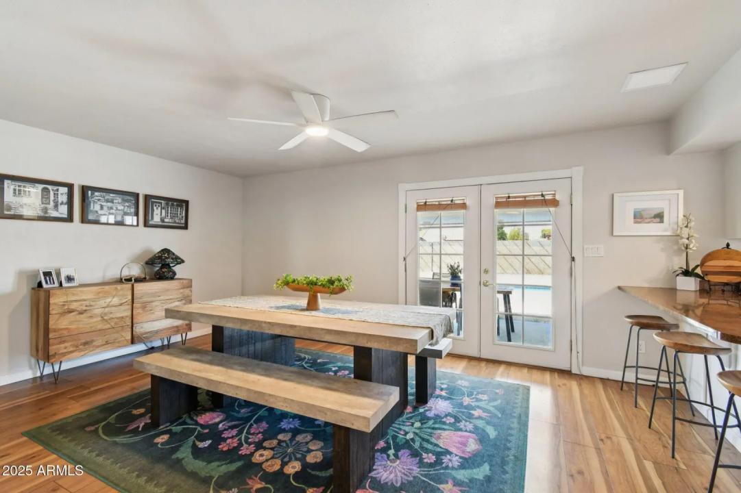 Real Estate Picture 8