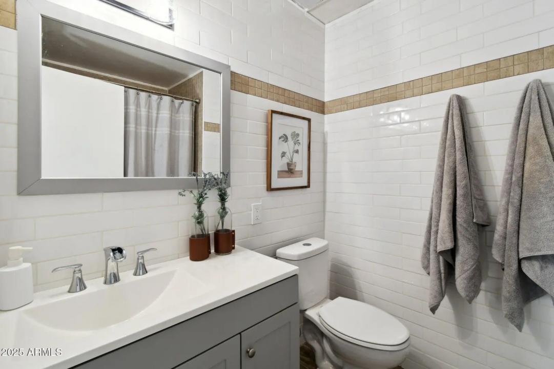 Real Estate Picture 15