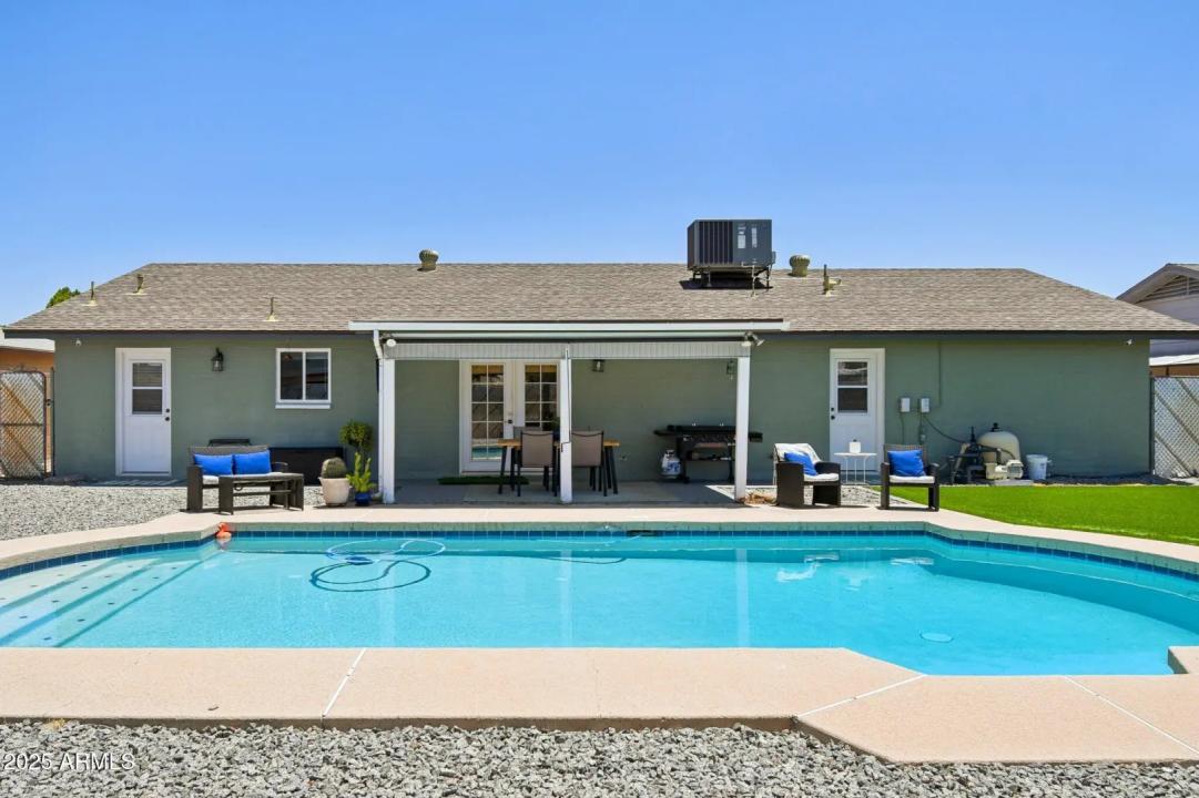 Real Estate Picture 25