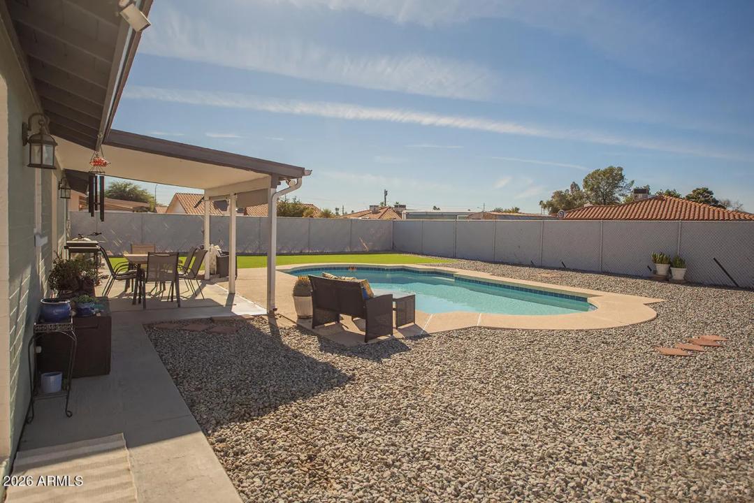 Real Estate Picture 3