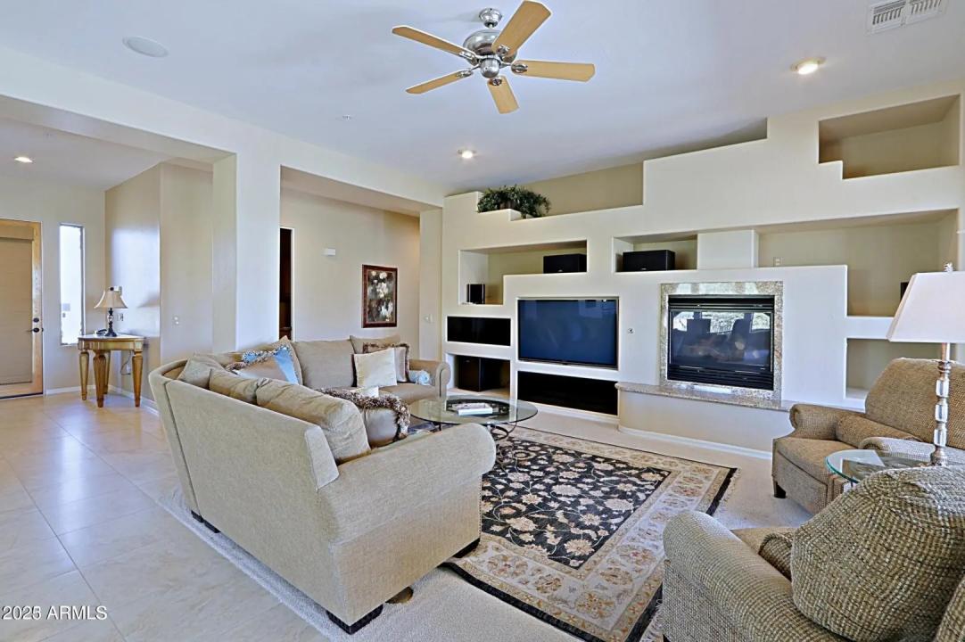 Real Estate Picture 10