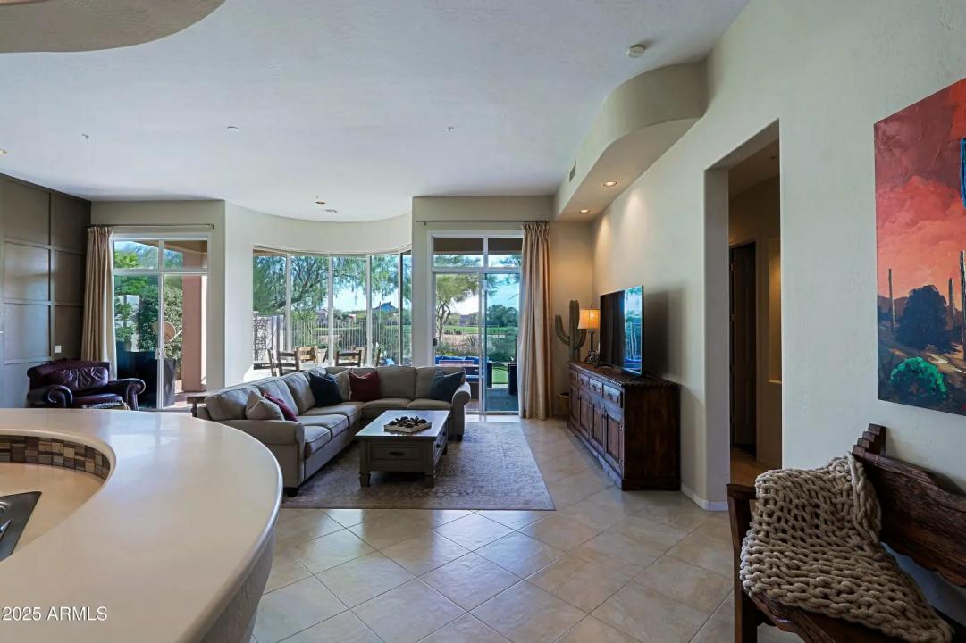 Real Estate Picture 11