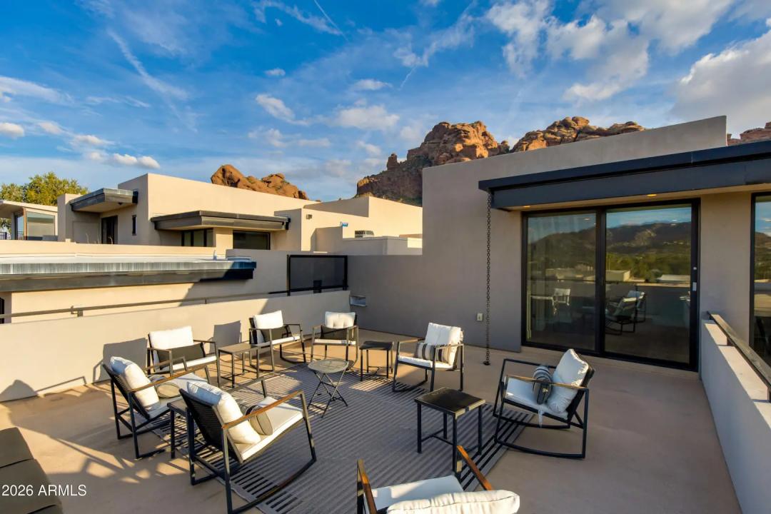 Real Estate Picture 19