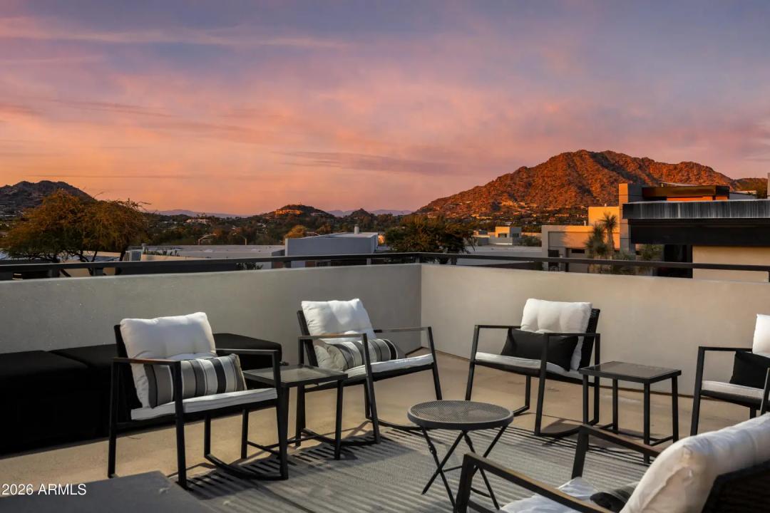 Real Estate Picture 18