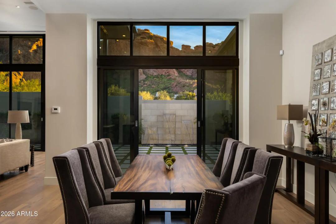 Real Estate Picture 5