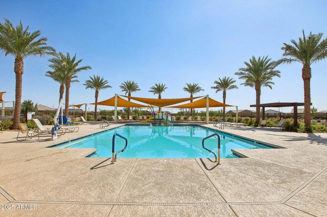 Real Estate Picture 7