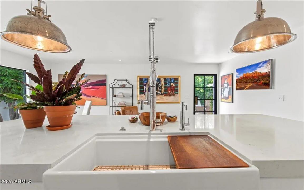 Real Estate Picture 10