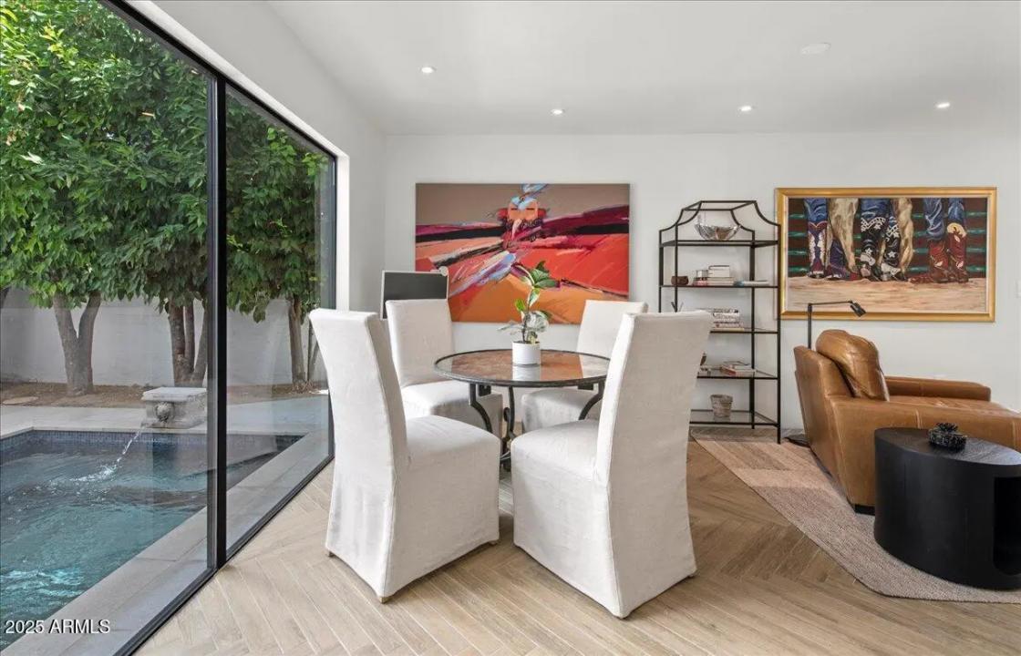 Real Estate Picture 14