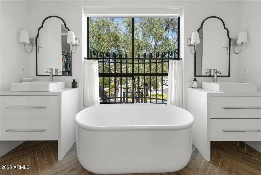 Real Estate Picture 21