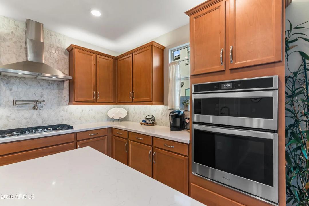 Real Estate Picture 18